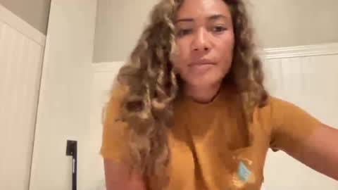 moana_mack9 online show from July 21, 5:21 am