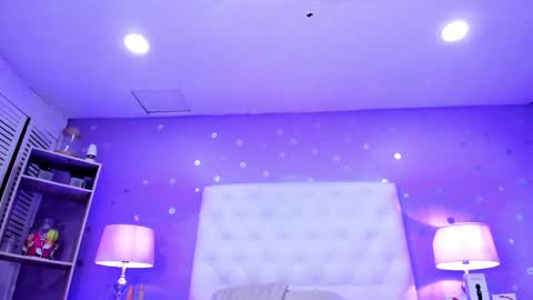 Sophia  online show from February 7, 6:56 pm