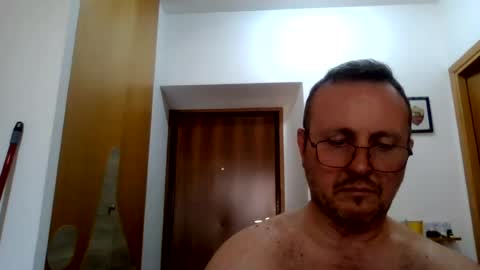 Snapshot of modesto1969 chatting on July 3, 2:01 pm modesto1969 online show from July 3, 2:01 pm