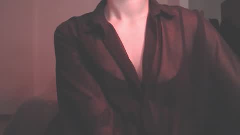 Snapshot of modjo_ chatting on December 11, 5:32 am Modjo online show from December 11, 5:32 am