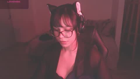 Snapshot of modjo_ chatting on December 24, 8:33 am Modjo online show from December 24, 8:33 am