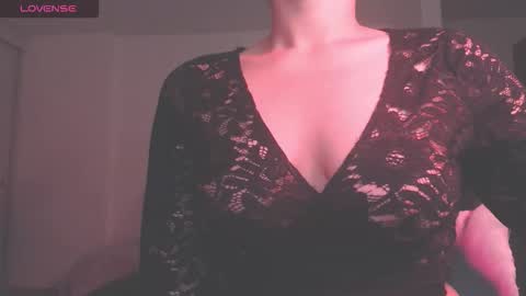 Snapshot of modjo_ chatting on September 30, 8:41 am Modjo online show from September 30, 8:41 am