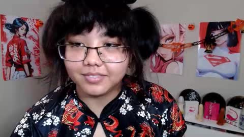 Molly online show from October 31, 4:57 am