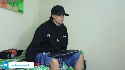 mohamed_malik online show from December 4, 11:35 pm