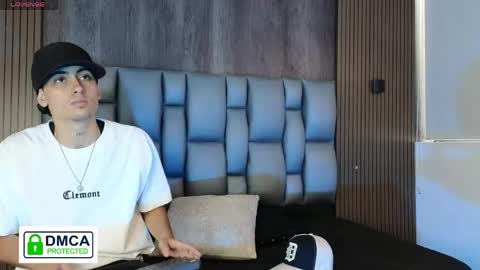 mohamed_malik online show from April 25, 1:41 pm