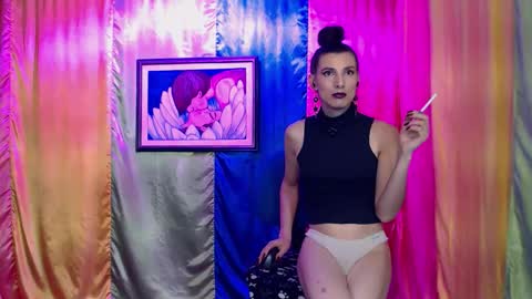 Snapshot of moira_hot chatting on February 6, 11:08 pm moira_hot online show from February 6, 11:08 pm