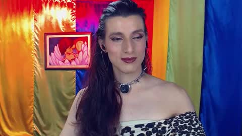 Snapshot of moira_hot chatting on February 12, 9:43 pm moira_hot online show from February 12, 9:43 pm