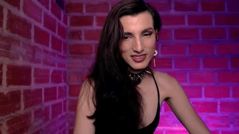 Snapshot of moira_hot chatting on February 25, 9:13 pm moira_hot online show from February 25, 9:13 pm