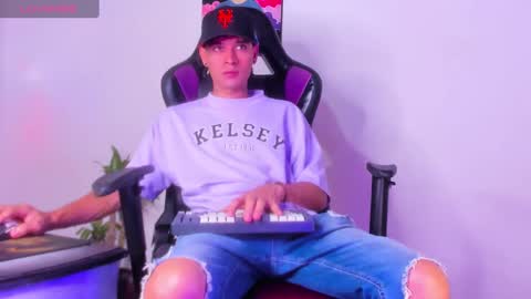 moises_23cm online show from January 14, 7:21 pm