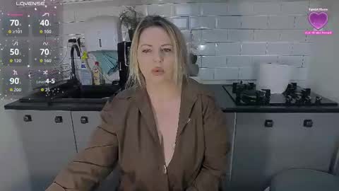 erika online show from March 19, 9:13 am