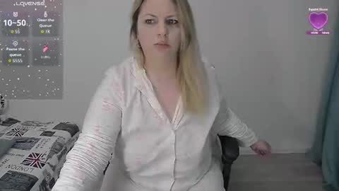 erika online show from April 2, 7:28 am