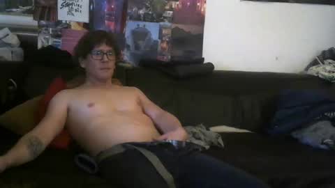 Snapshot of mojoflow39 chatting on December 19, 12:34 pm Fr online show from December 19, 12:34 pm