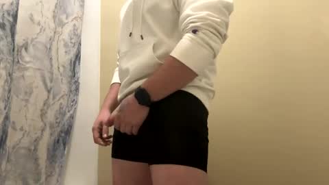 Snapshot of mojozz chatting on December 4, 9:18 am LookinForFun online show from December 4, 9:18 am