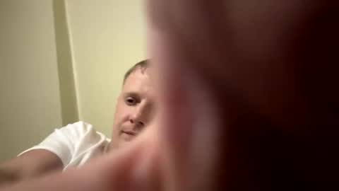 Snapshot of mojozz chatting on March 6, 9:03 am LookinForFun online show from March 6, 9:03 am
