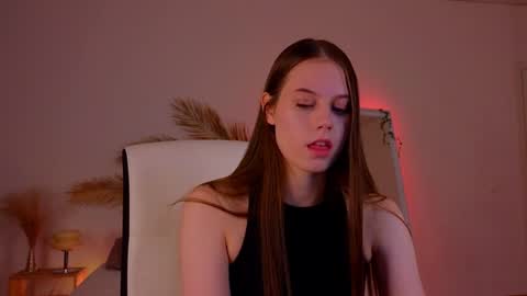 Molly online show from December 15, 12:40 am