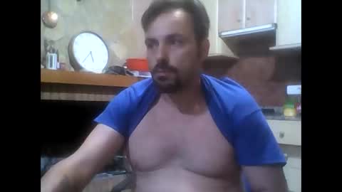 Snapshot of moli792 chatting on April 7, 4:35 am moli792 online show from April 7, 4:35 am