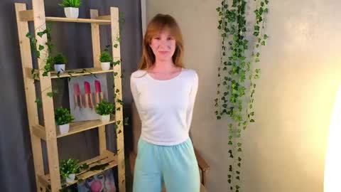 Hello im May online show from June 2, 5:04 pm