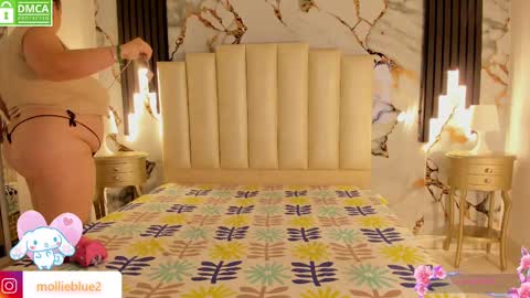 Hey Guys  Im Mollie online show from October 3, 3:31 pm