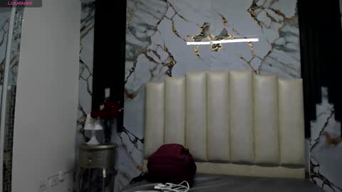 Hey Guys  Im Mollie online show from December 3, 12:25 pm