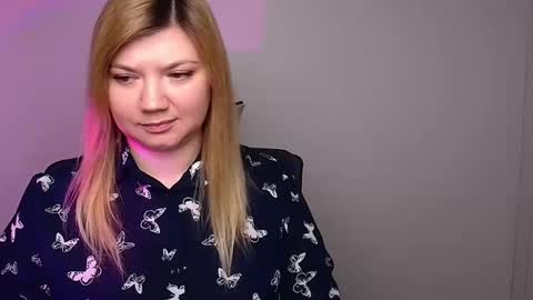 Molly online show from February 4, 12:22 pm