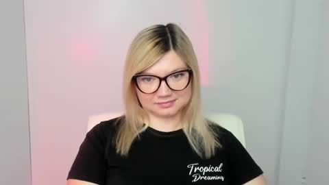 Molly online show from September 23, 6:05 am