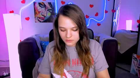 Snapshot of molly_mouse_ chatting on February 24, 1:20 pm Molly online show from February 24, 1:20 pm