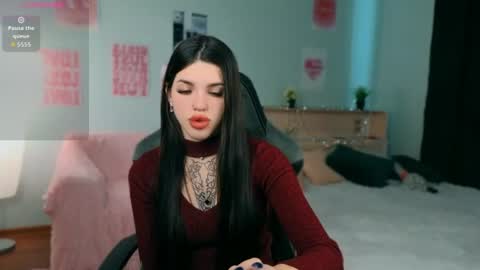 Molly online show from June 26, 4:50 am