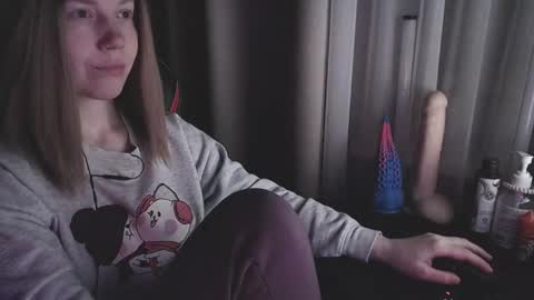 I have new photos come and see with love Molly online show from February 10, 6:13 pm