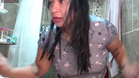 Molly online show from November 5, 6:46 am