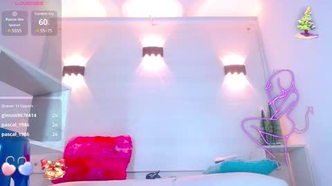 Snapshot of molly_spears chatting on January 15, 2:35 pm Molly Spears online show from January 15, 2:35 pm