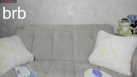 Snapshot of molly_sweetbaby chatting on December 4, 10:19 pm Ill tell you when were private online show from December 4, 10:19 pm