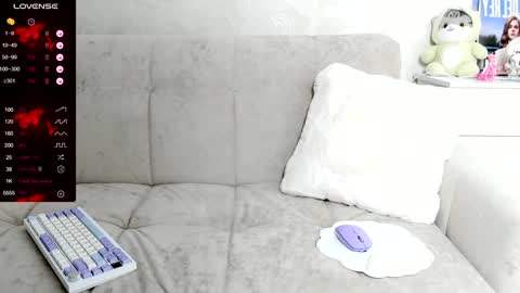 Snapshot of molly_sweetbaby chatting on December 20, 6:02 pm Ill tell you when were private online show from December 20, 6:02 pm