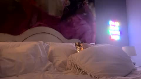 Snapshot of molly_theslut chatting on September 25, 12:20 pm molly_theslut online show from September 25, 12:20 pm