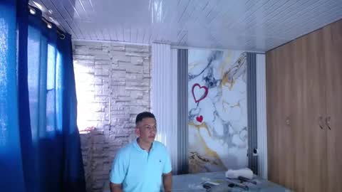 mollyandsam303av online show from March 1, 8:11 pm