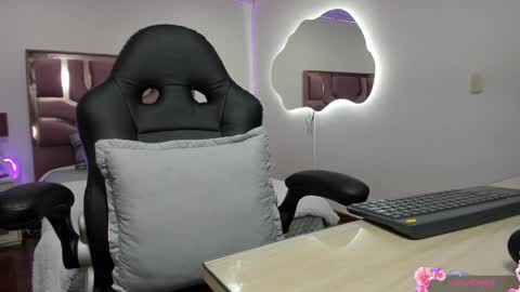 Molly  online show from February 25, 2:33 pm