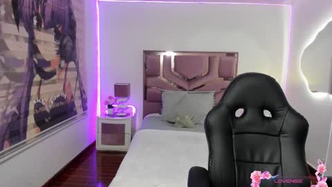 Molly  online show from March 12, 11:31 am