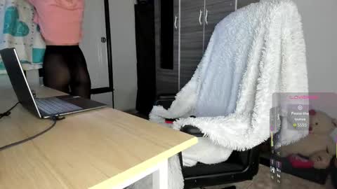 Molly  online show from February 12, 4:02 pm