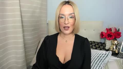 Snapshot of mollycrazy chatting on October 26, 6:47 pm MollyCrazy online show from October 26, 6:47 pm