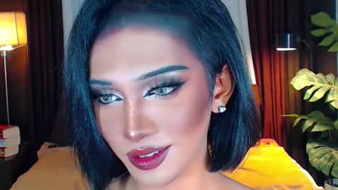 Snapshot of mollycummers chatting on December 5, 4:54 am Molly online show from December 5, 4:54 am