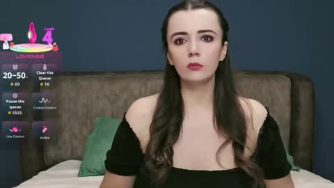 Molly online show from November 5, 8:53 pm