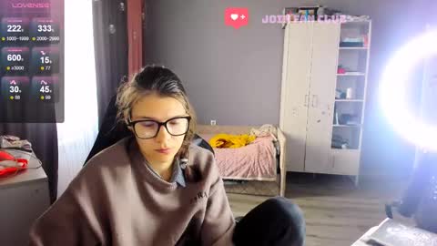  KIRA  online show from September 15, 2:55 am