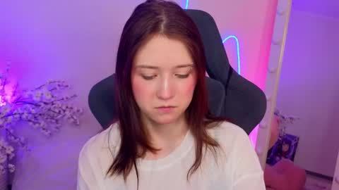 Molly online show from April 18, 10:19 am