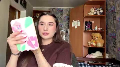 Molly online show from July 10, 9:45 am