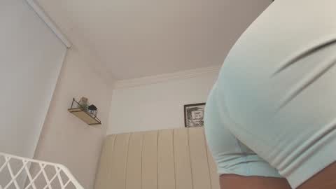 Snapshot of mollyrivera chatting on December 16, 11:07 pm Molly online show from December 16, 11:07 pm