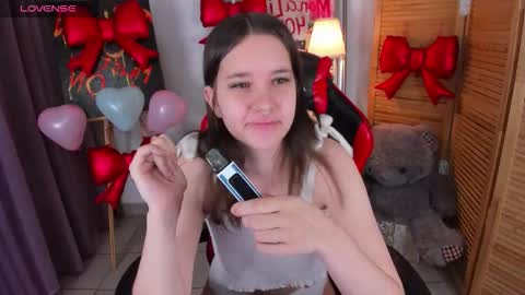 mollysmiawko online show from February 14, 9:39 am