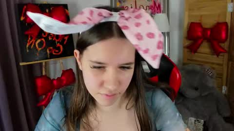 mollysmiawko online show from February 28, 3:24 pm