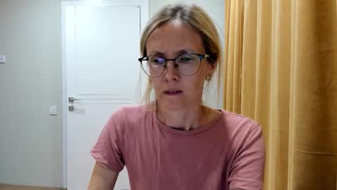 AngelMomm online show from September 25, 3:49 pm