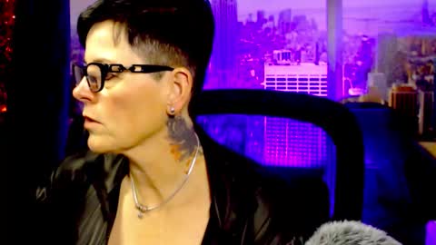 MollySun Nina Randmann online show from December 2, 4:57 pm