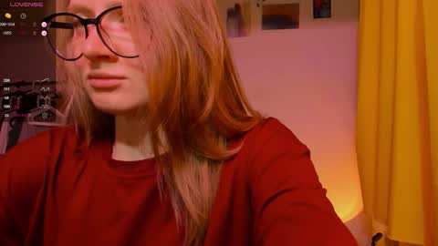 mollytucker online show from November 16, 4:12 pm