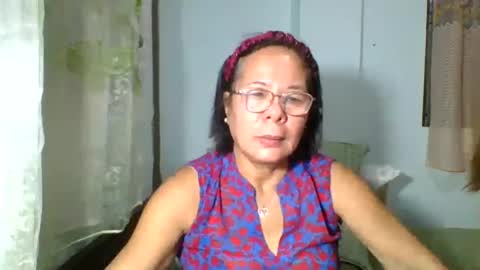mombastic55 online show from August 1, 11:20 am